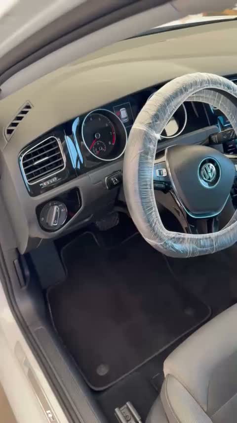 VW · Innenraum-Rundblick